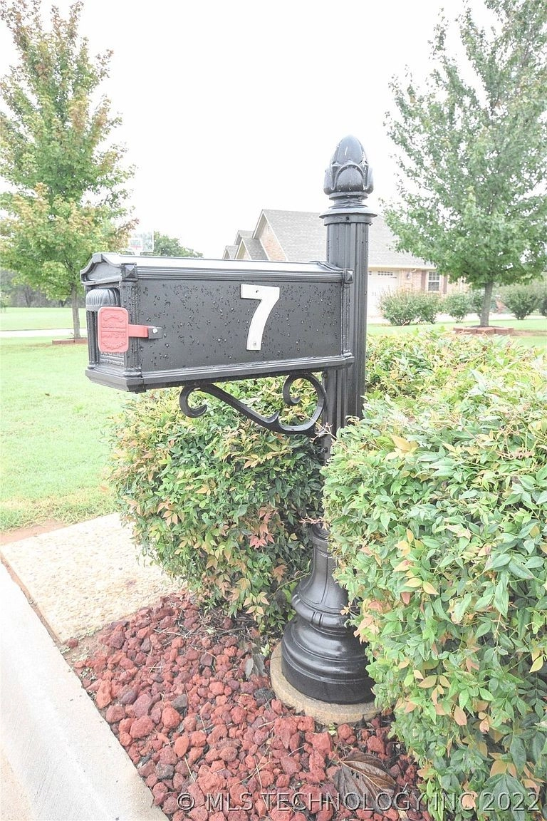 7 Wilderness Road N Calera OK - Mailbox