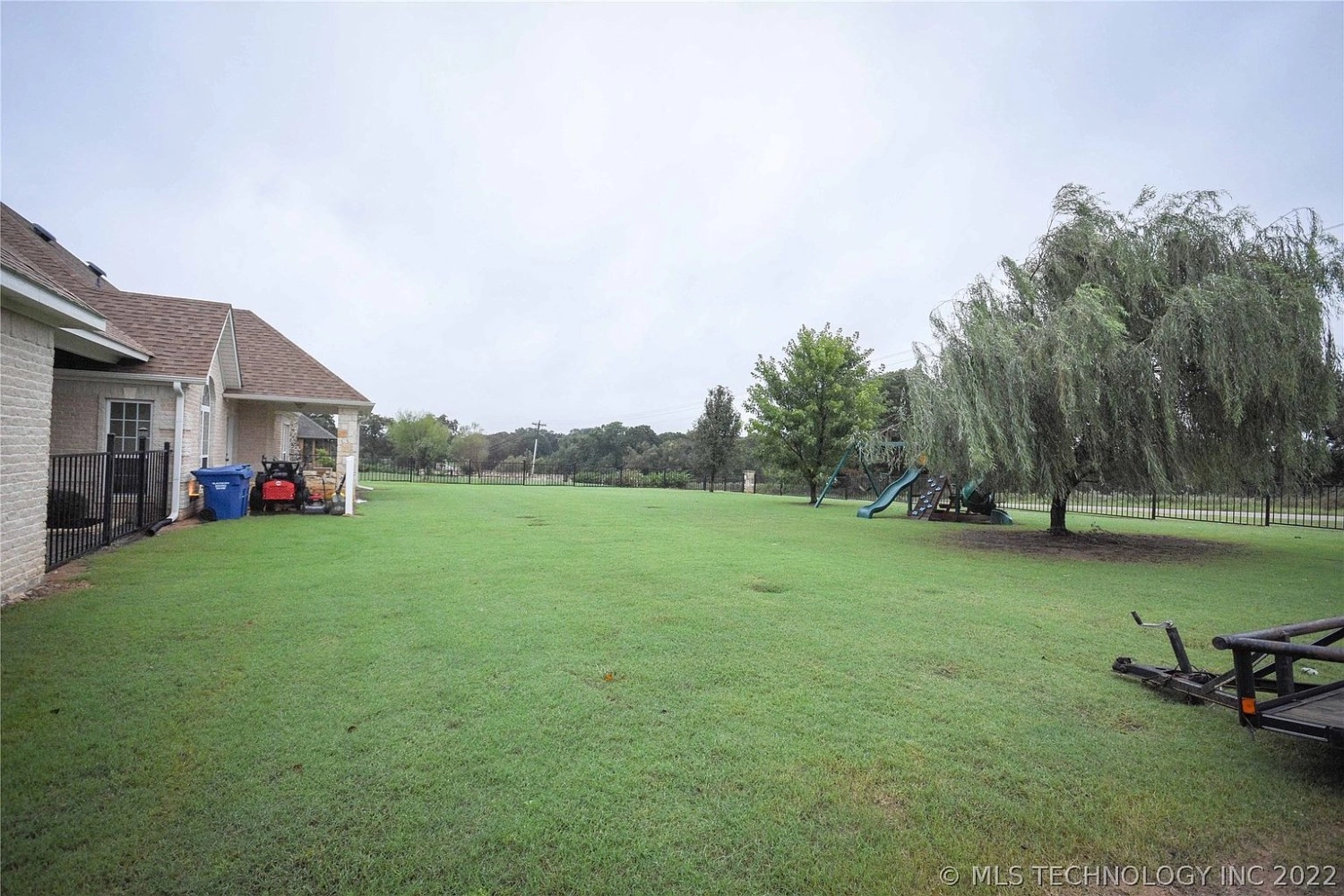 7 Wilderness Road N Calera OK - Backyard