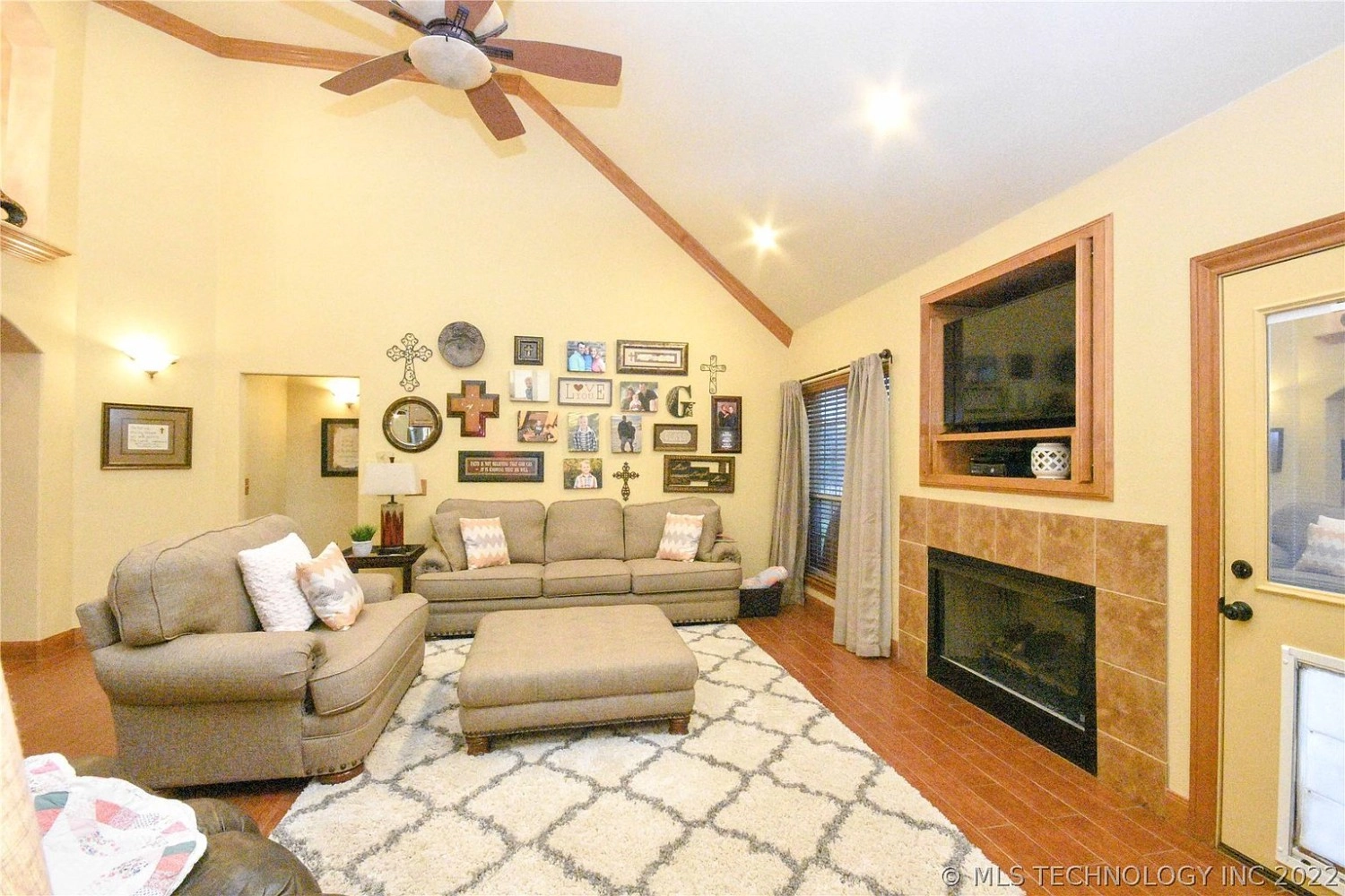 7 Wilderness Road N Calera OK - Living room