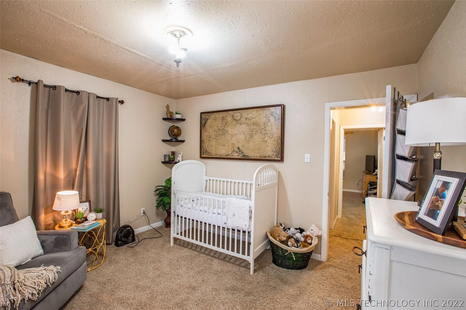 1012 N 2nd Avenue Durant OK - Family room