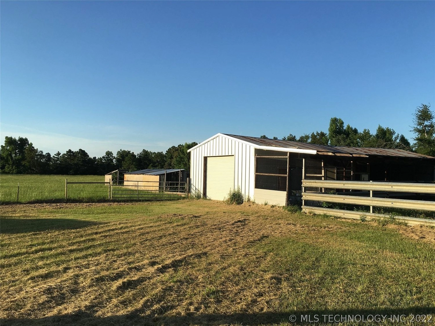 183 N 4235 Road Messer OK - Barn