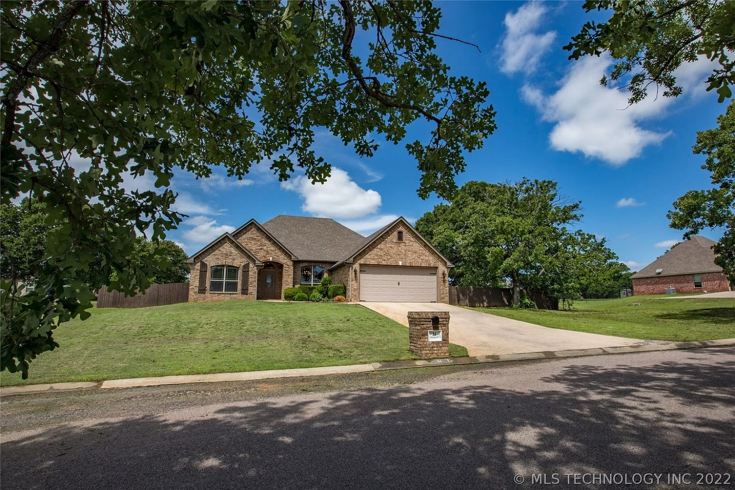 31 Fairway Drive Durant OK - Driveway