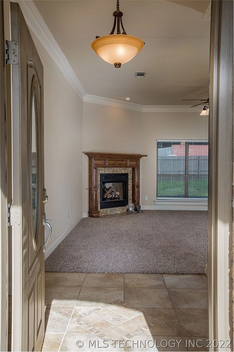 31 Fairway Drive Durant OK - Fireplace
