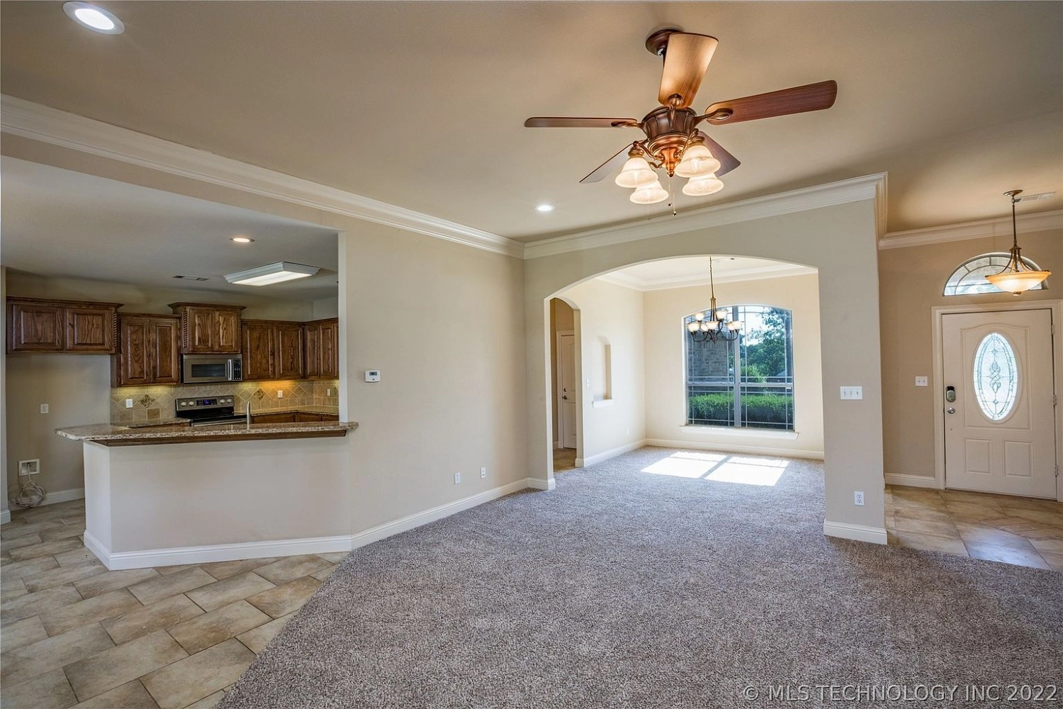 31 Fairway Drive Durant OK - Kitchen and dining