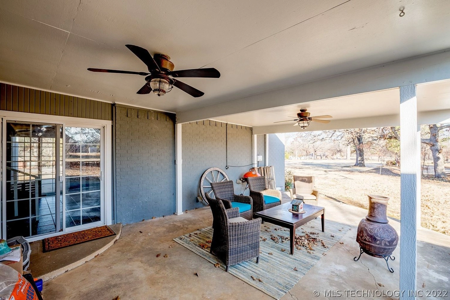 2828 Chuckwa Drive Durant OK - Covered patio