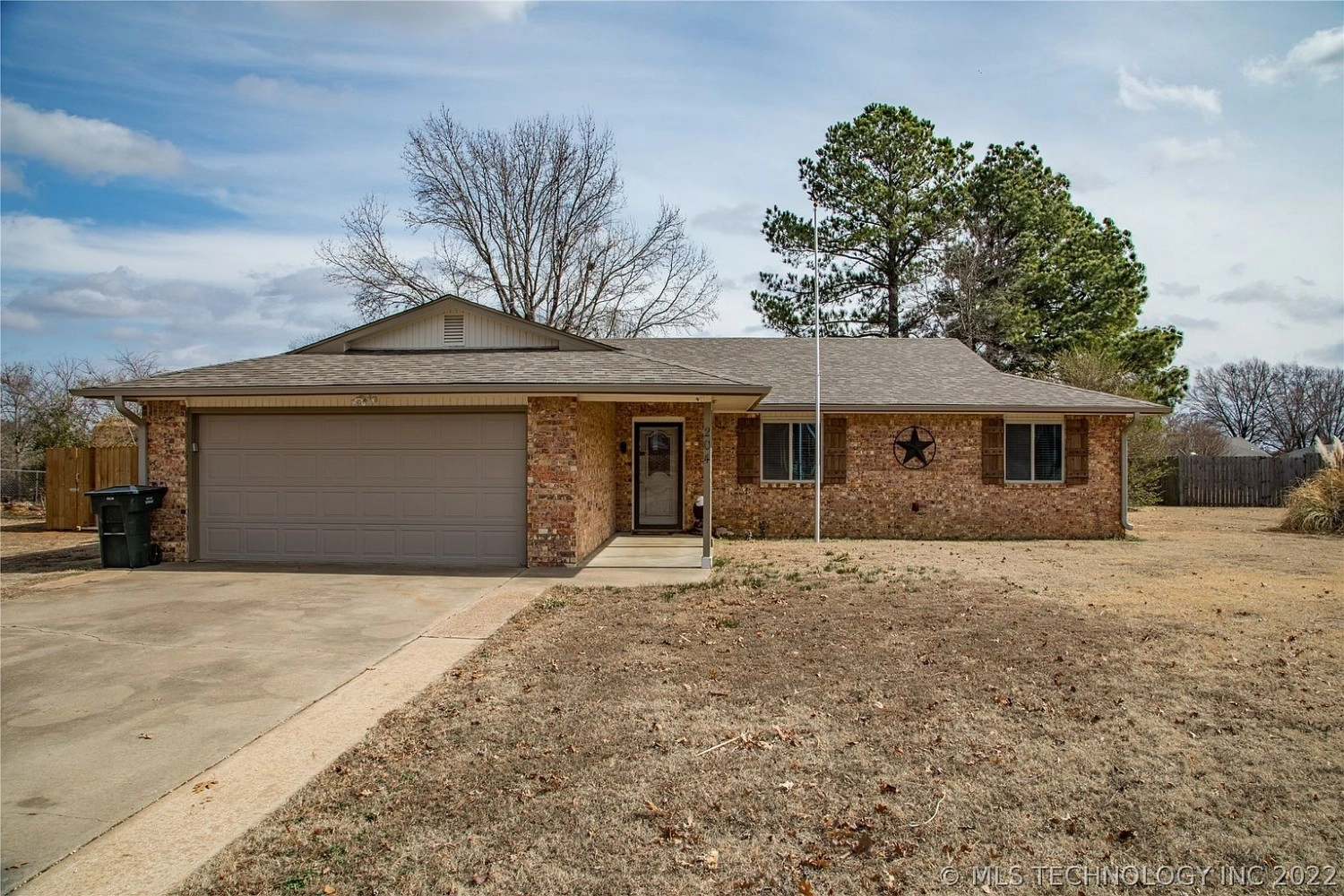 204 Sandpiper Circle Durant OK - Front view
