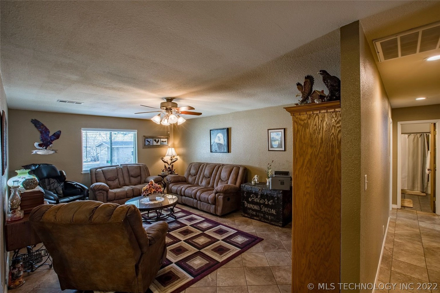 204 Sandpiper Circle Durant OK - Living area