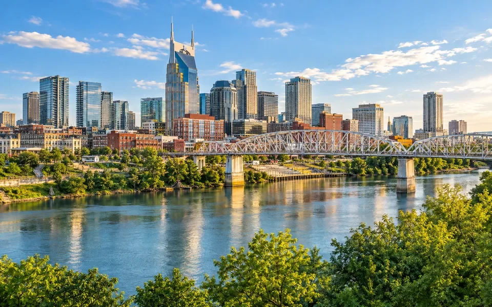 The Nashville skyline in daylight
