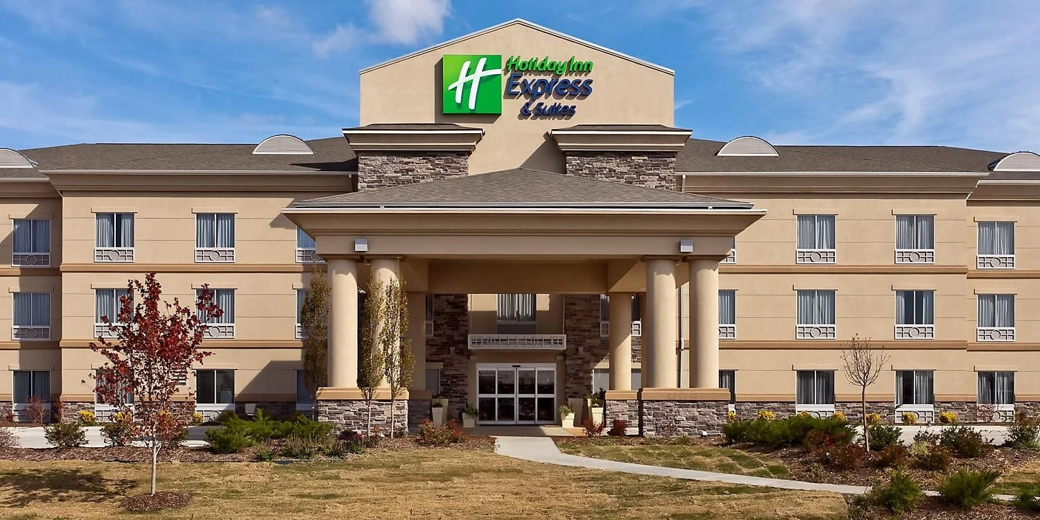 Newton KS Hotels