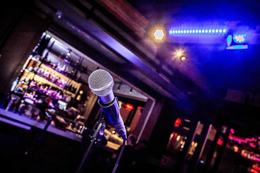 microphone on stage available for open mic night 
