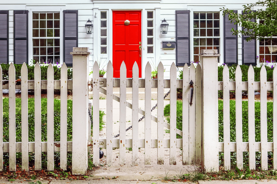 Boosting curb appeal with a fence in the front yard