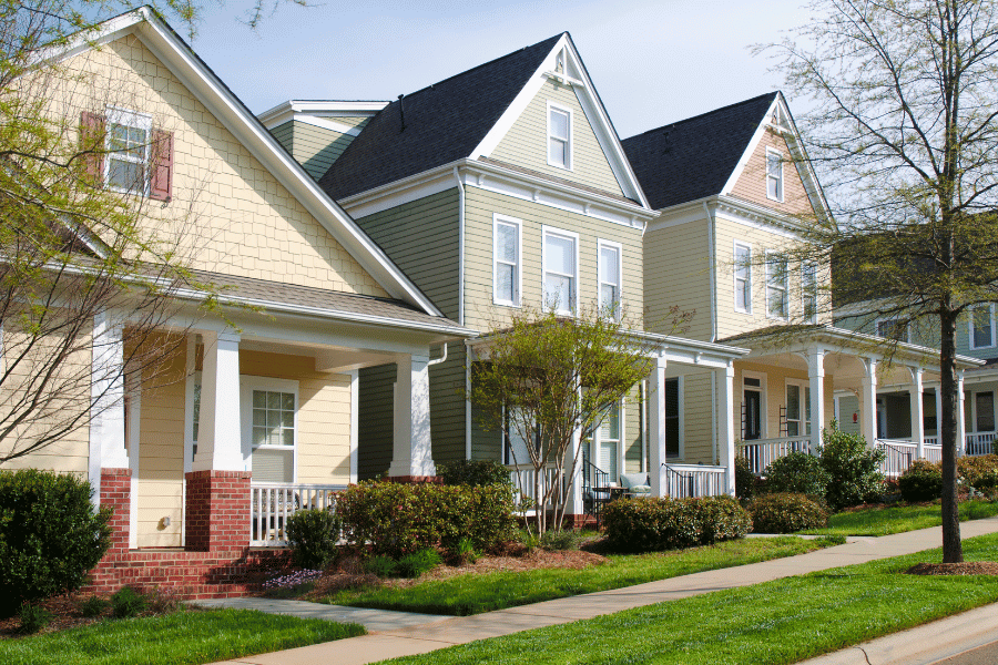 Boosted curb appeal due to HOA with green maintained grass
