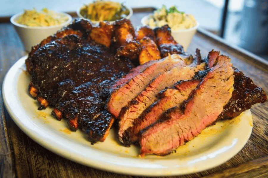 macs Speed shop plate of BBQ in Fayetteville