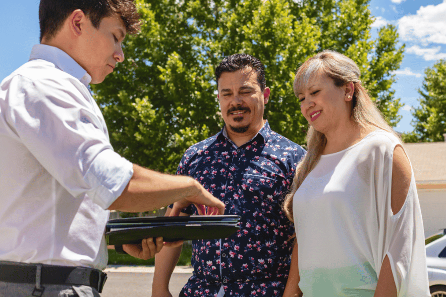 Millennial's talking with real estate agent