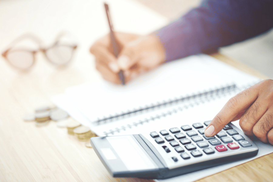 making and planning out a budget to save money 