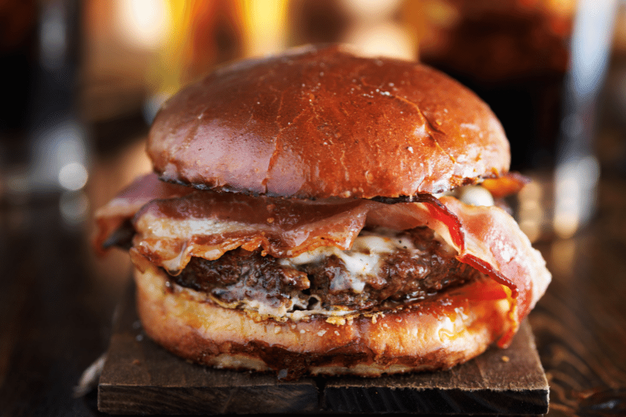 Burger with cheese and bacon