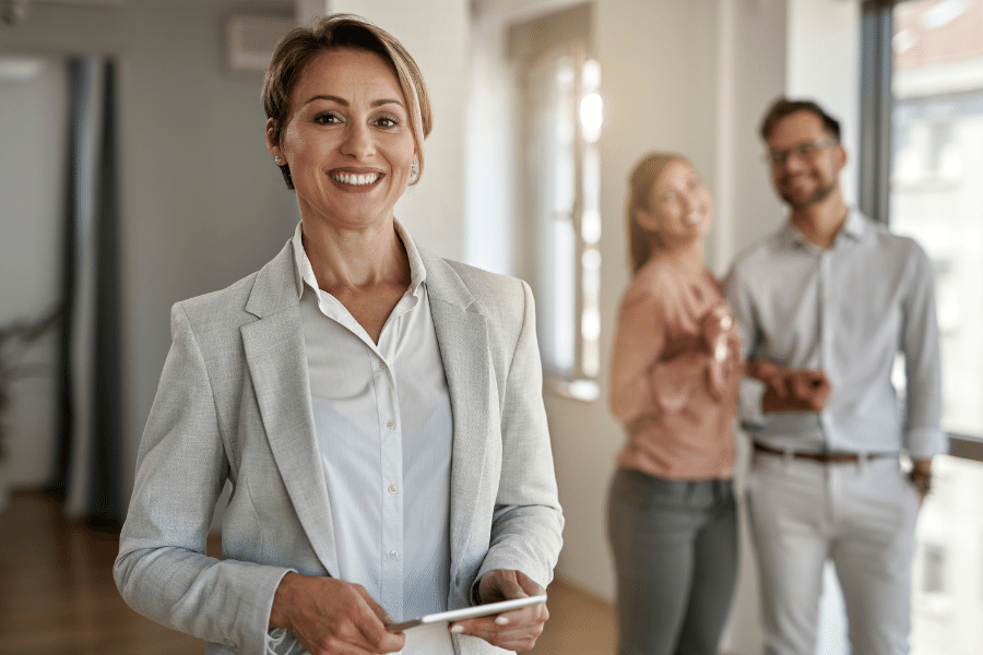 Real Estate Agent helping