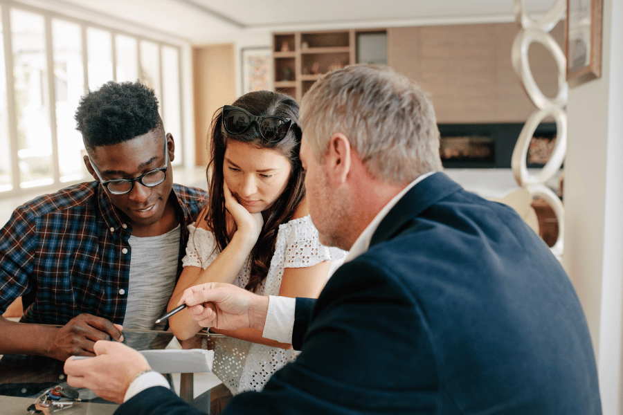 Talking with a professional about mortgages and rates